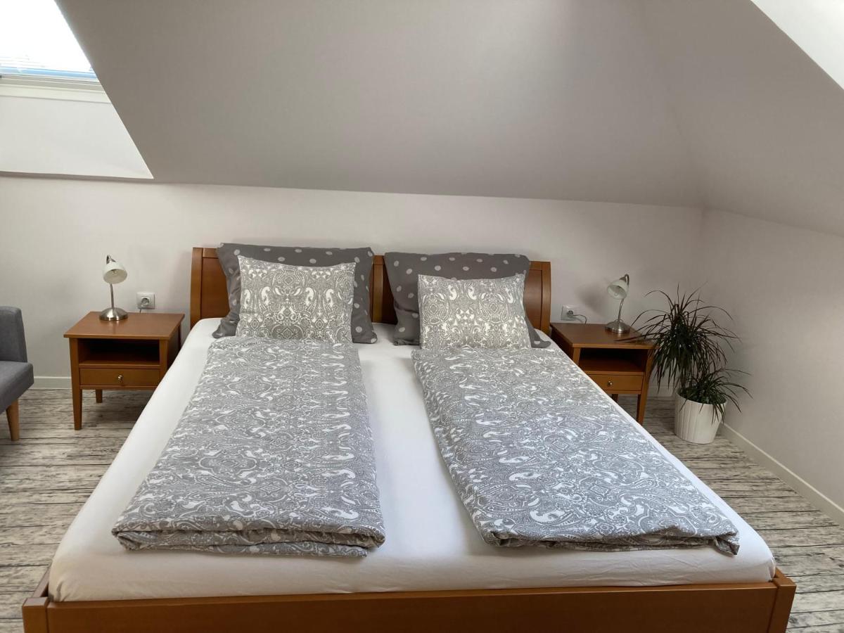 Apartment Husova 波杰布拉迪 外观 照片