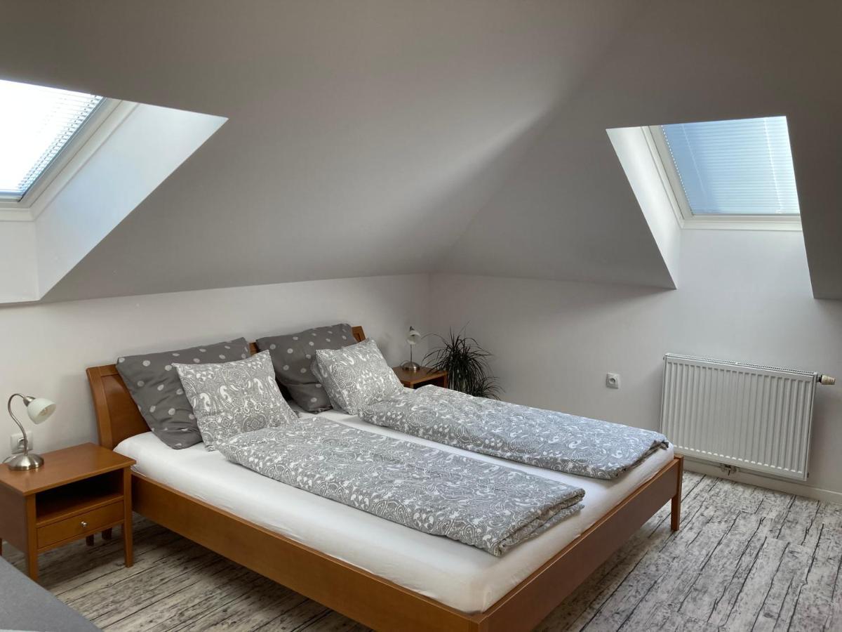 Apartment Husova 波杰布拉迪 外观 照片